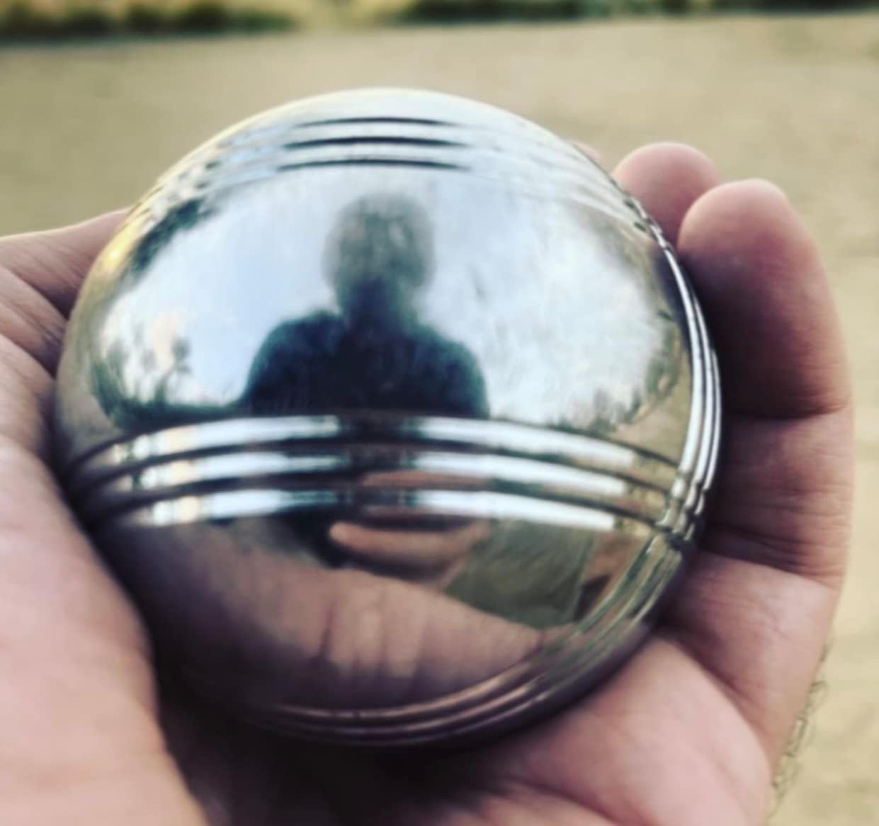 Premium Pack of 8 Chrome Plated French Boules Set with Carry Case -